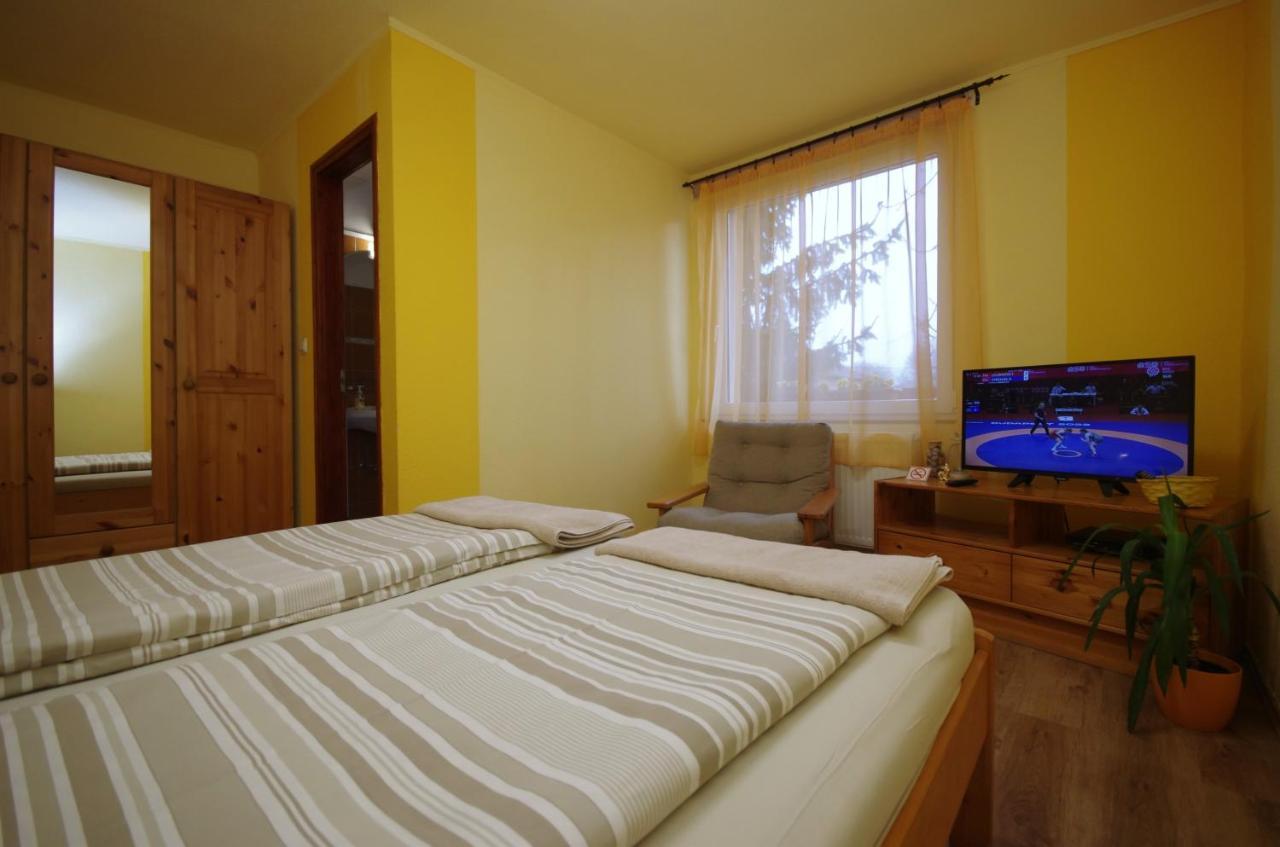 Bodza Apartman Дьюла Екстер'єр фото